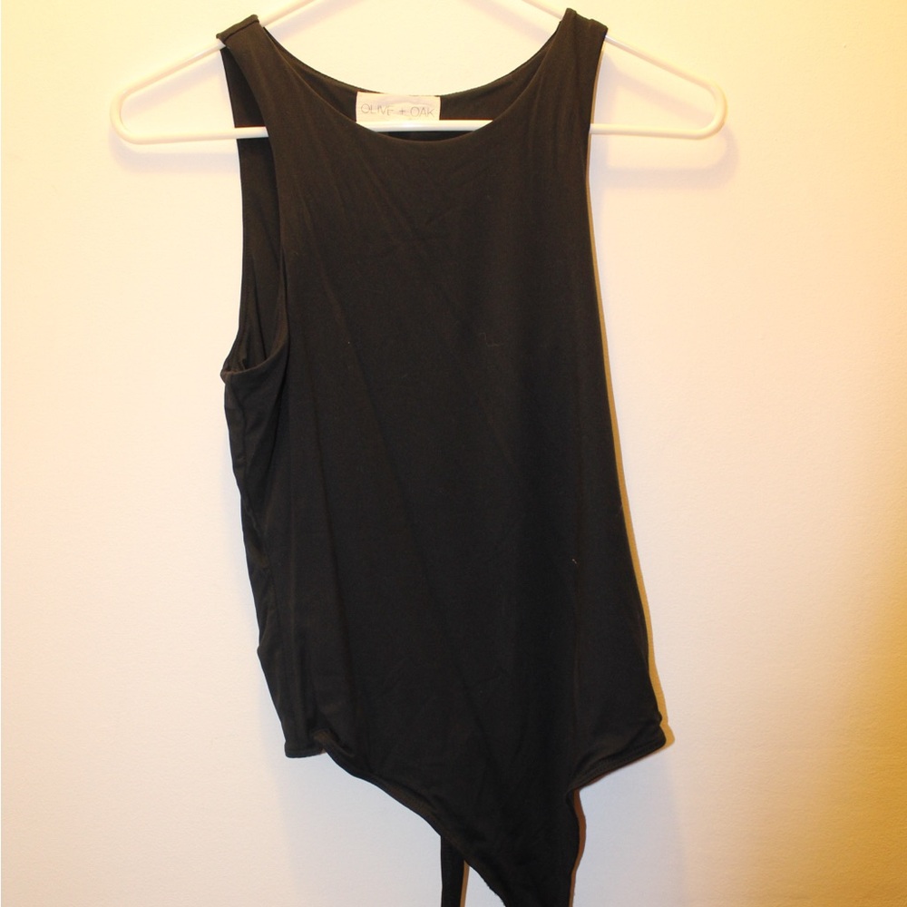 Olive & Oak Black Sleeveless Bodysuit
